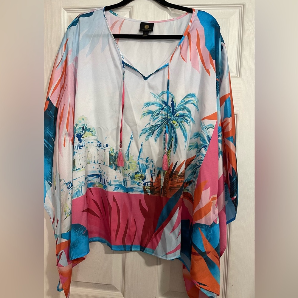Beautiful Tunic by JM Collection